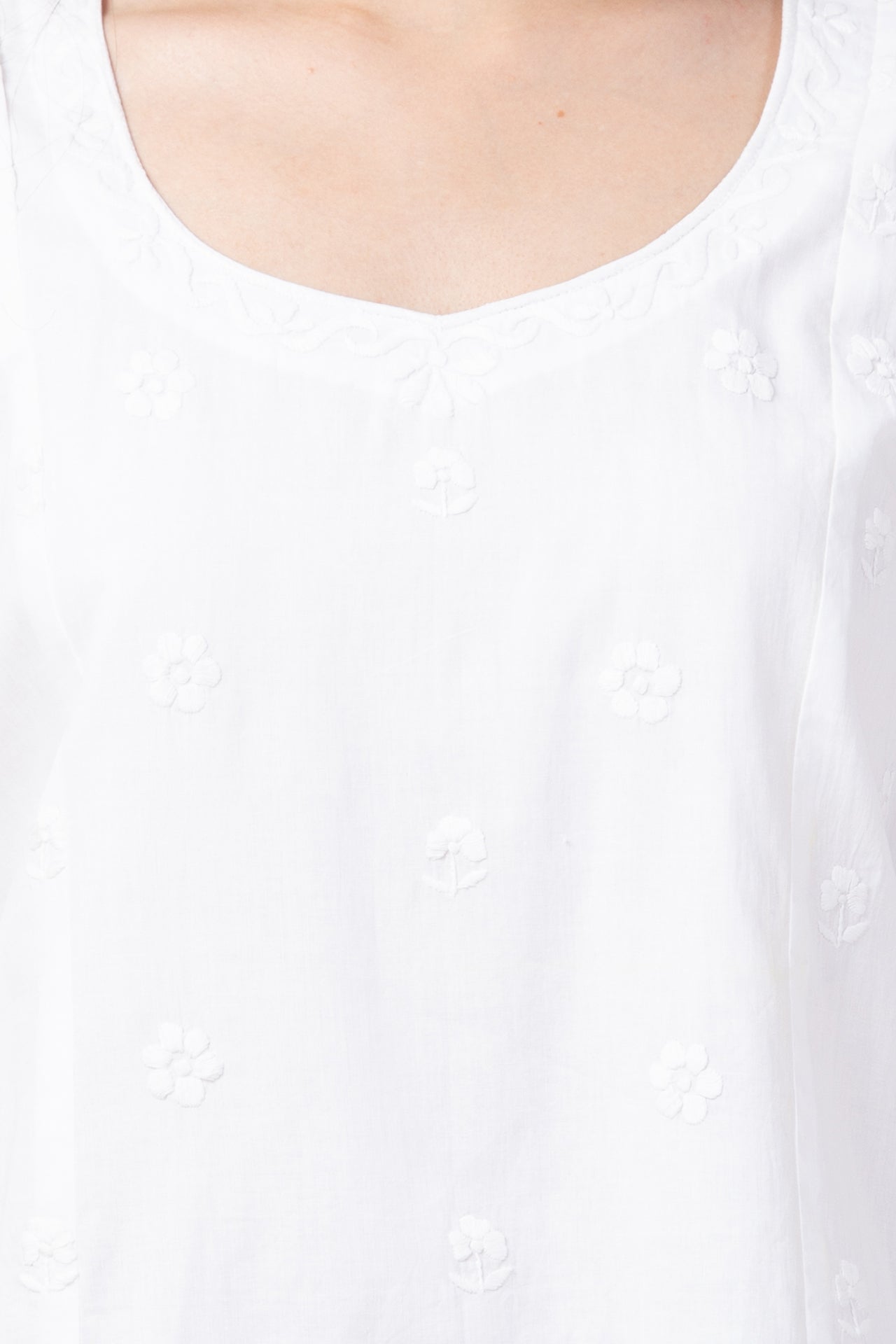 AMODINI WHITE EMBROIDERED KURTA