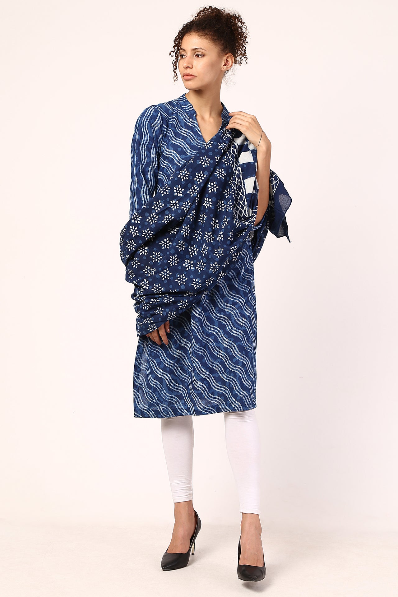 AMODINI BLUE AND WHITE COTTON BLOCK PRINT DUPATTA