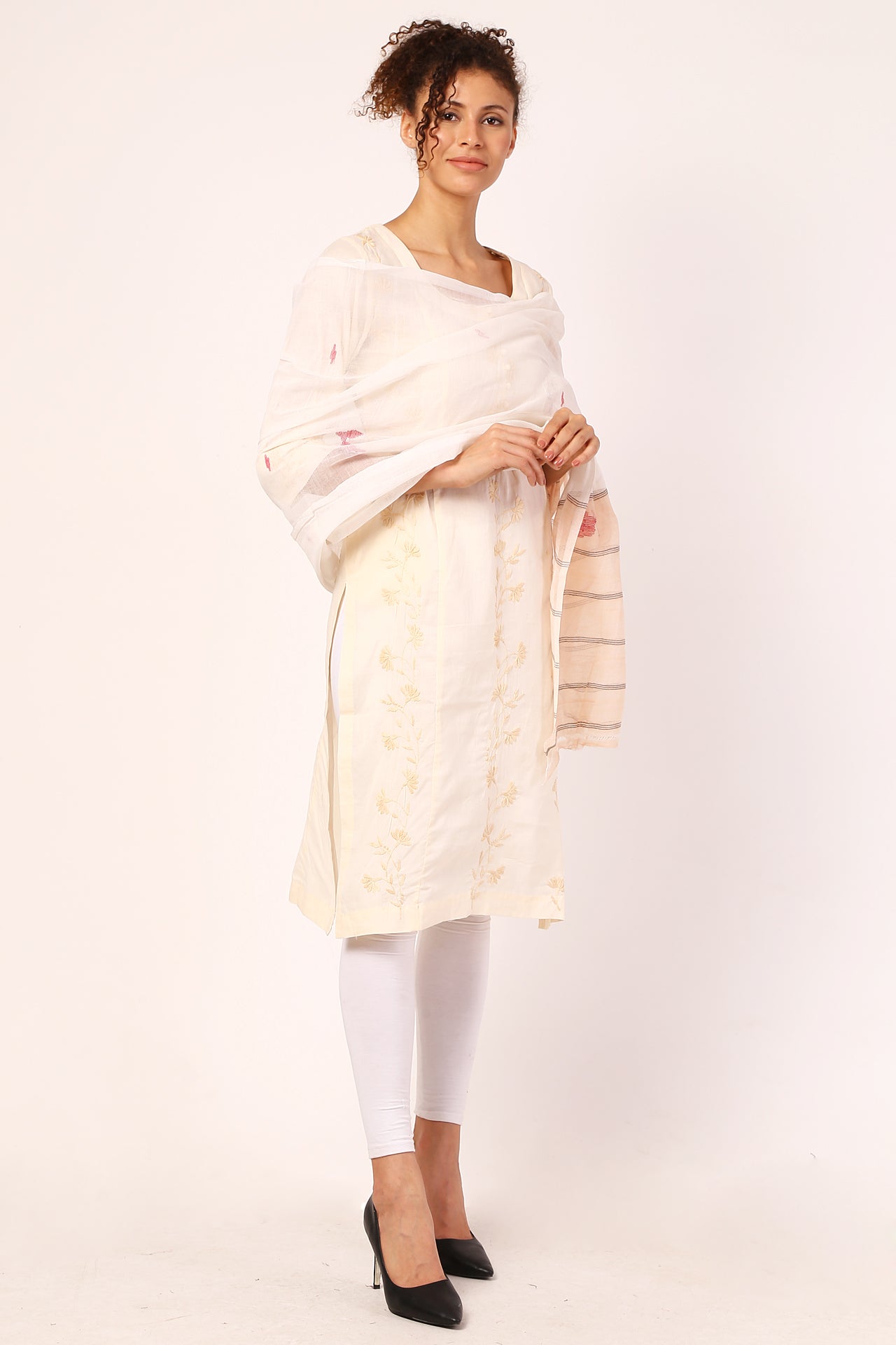 AMODINI OFF-WHITE AND BEIGE MANIPURI DUPATTA