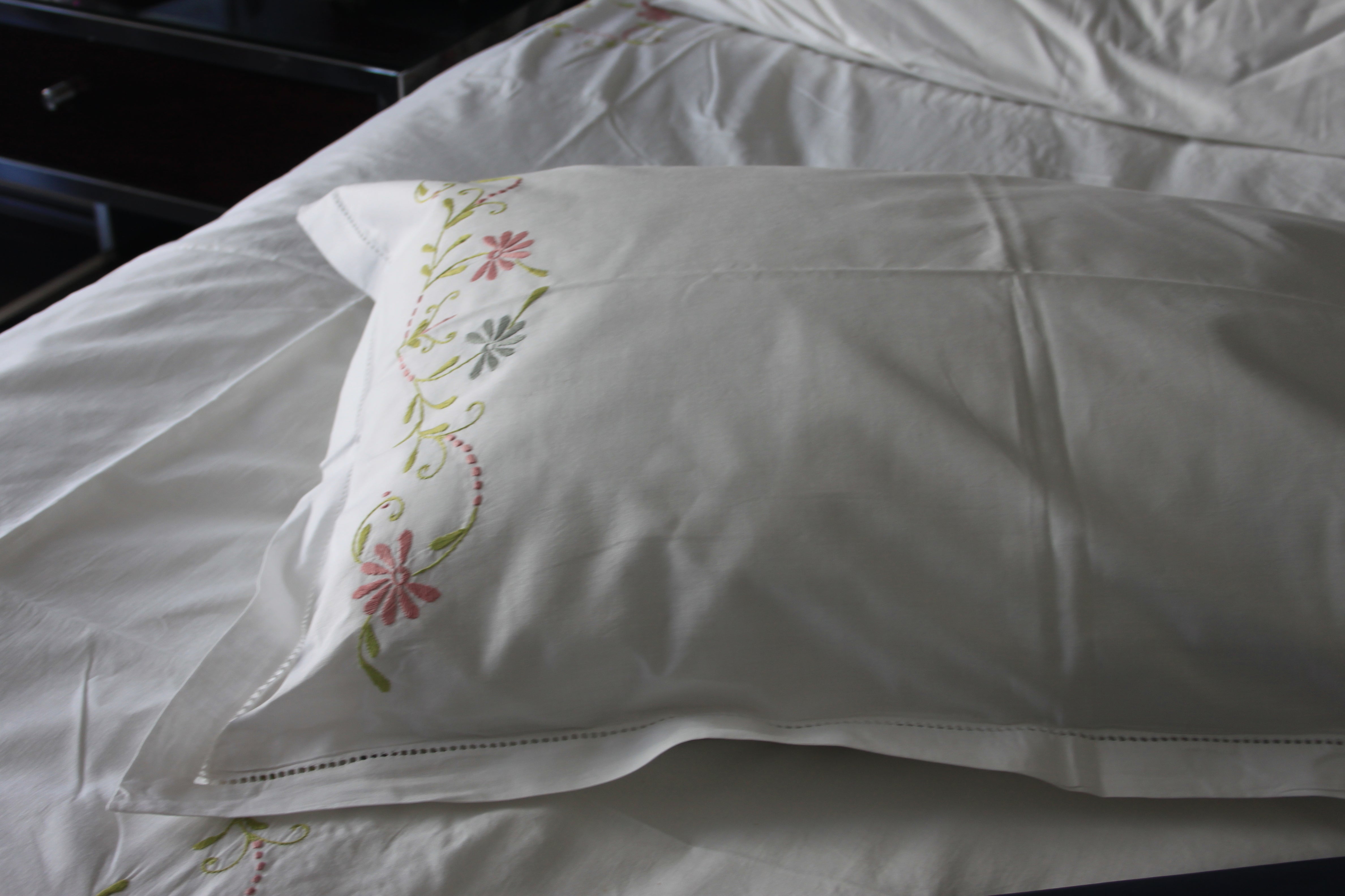 PINK AND GREY HAND EMBROIDERED WHITE COTTON BED COVER WITH PILLOW COVERS