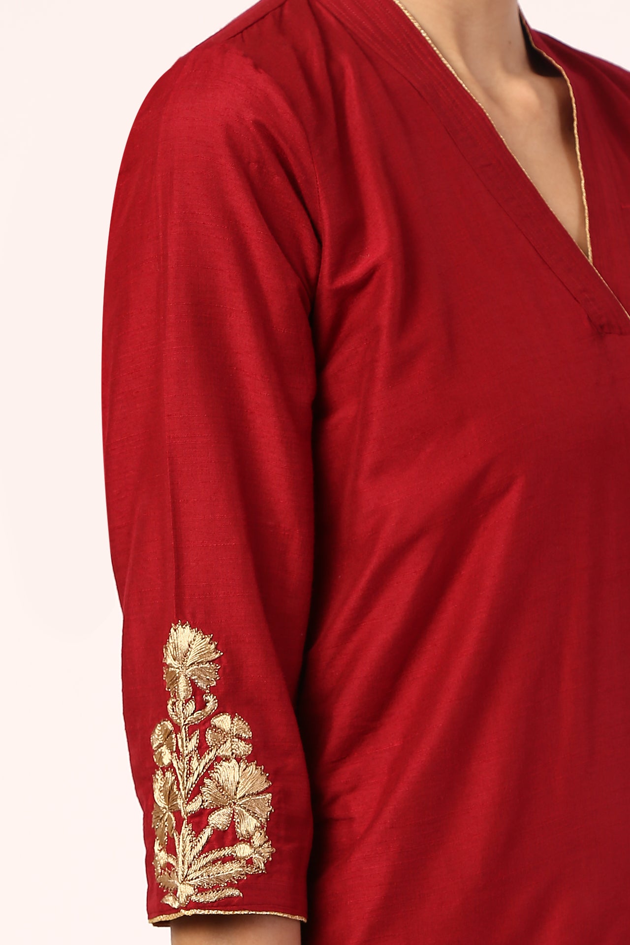 AMODINI RED V-NECK WITH EMBROIDERED SLEEVES WOOLLEN KURTA